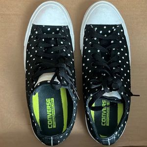 GUC Converse women’s size 9 black with white polka dots. Lunarlon insoles.